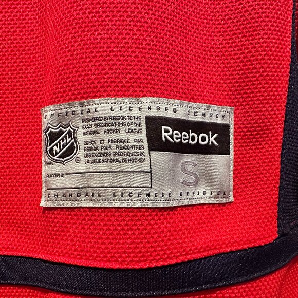 Reebok NHL Men's Small Washington Capitals Hockey Players Jersey - Picture 4 of 6